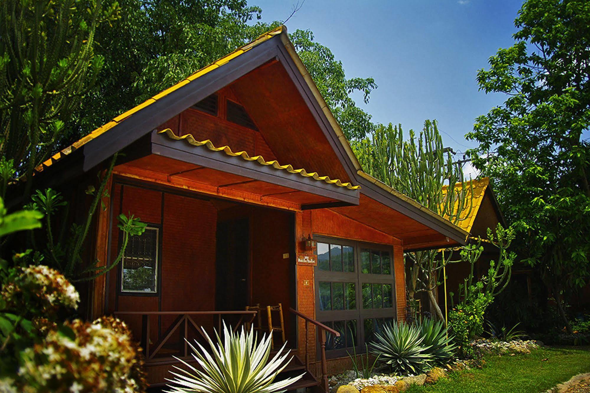Areeya Phuree Resort Thaton Mae Ai Exteriör bild